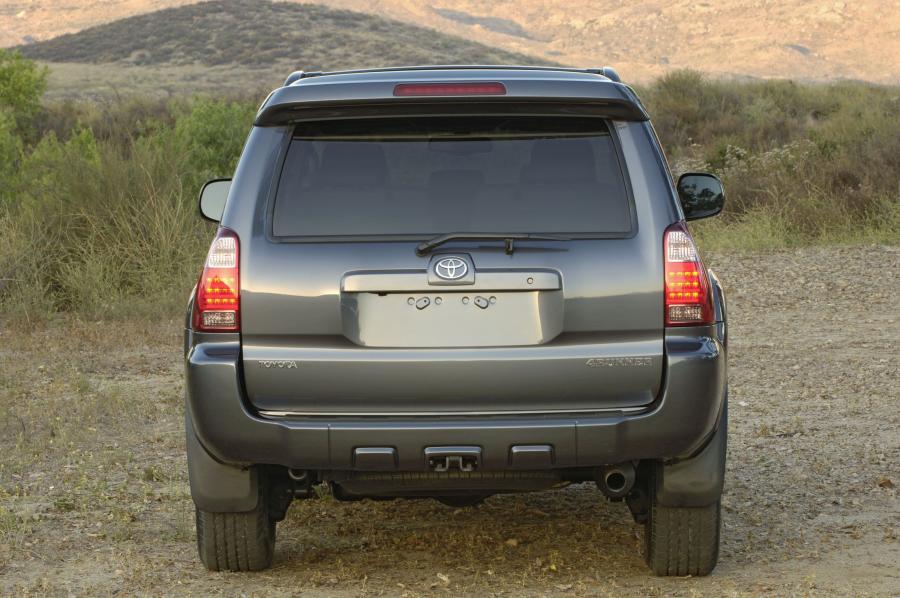  Toyota 4Runner 2006 года  (фото 24 из 50)